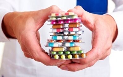 Kombinationen von Medikamenten helfen Ihnen, die Prostatitis schneller zu bewältigen.